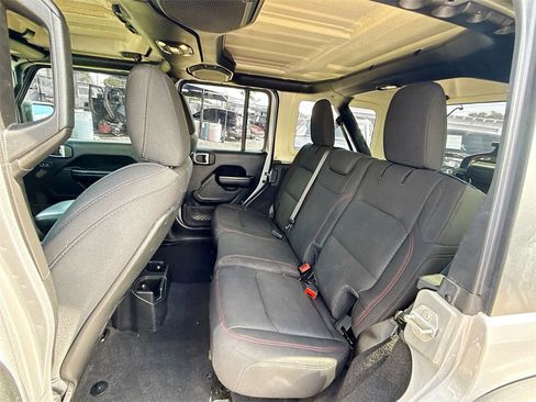 Used 2021 Jeep Wrangler Unlimited Rubicon image 26