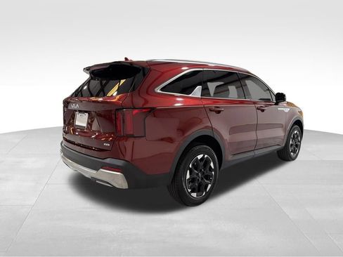 Used 2024 Kia Sorento S image 6