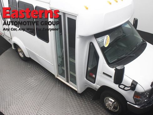 Used 2018 Ford E-350 and Econoline 350 Super Duty w/ Shuttle Bus Prep Package RWD image 3