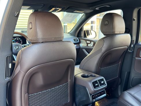 Used 2022 Mercedes-Benz GLS 580 4MATIC image 45