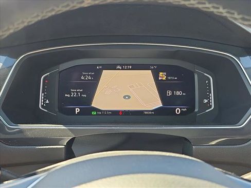 Used 2021 Volkswagen Tiguan SE image 9