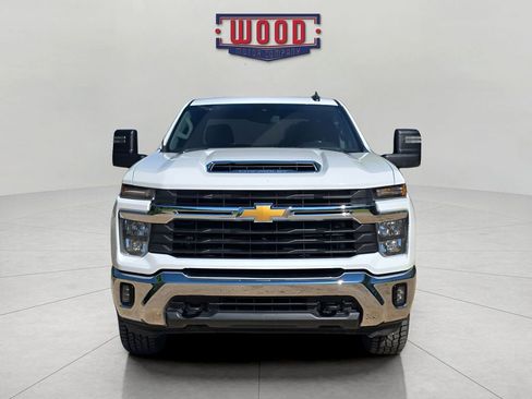Used 2024 Chevrolet Silverado 2500 LT AWD/4WD image 5