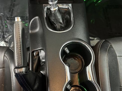 Used 2017 Ford Mustang GT Premium image 21