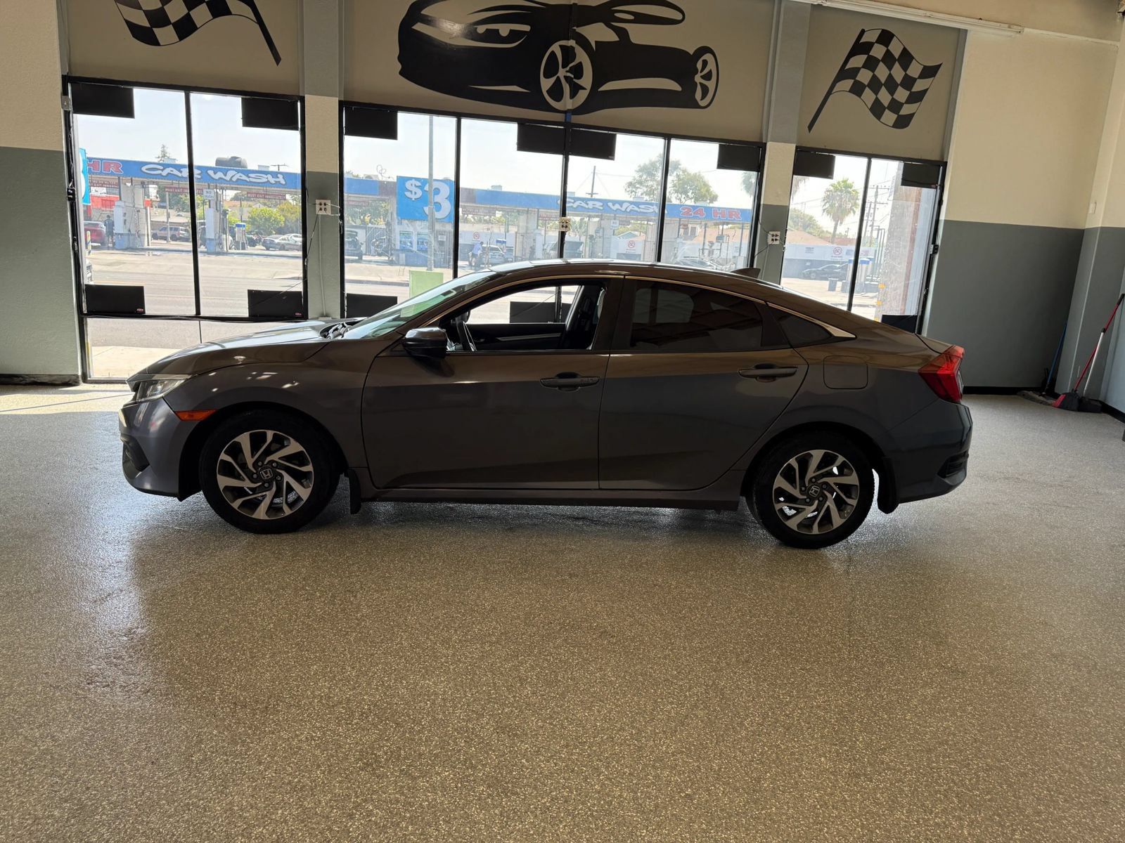Used 2017 Honda Civic EX image 4