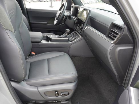 Used 2024 Lexus GX 550 AWD/4WD image 14