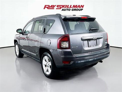 Used 2016 Jeep Compass Latitude image 5