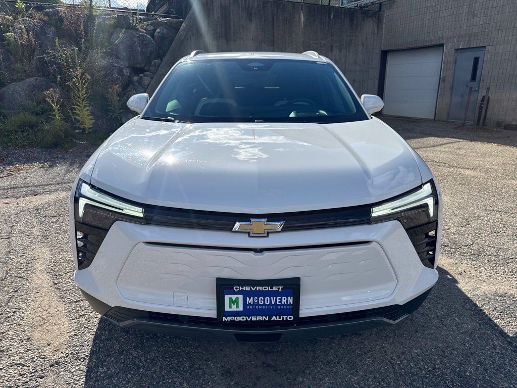 Used 2024 Chevrolet Blazer EV LT AWD/4WD image 10
