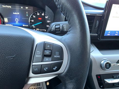 Certified 2022 Ford Explorer XLT w/ Equipment Group 202A AWD/4WD image 17