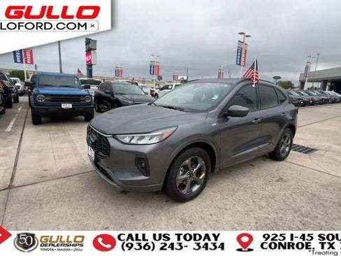 Certified 2023 Ford Escape ST-Line Select AWD/4WD image 4
