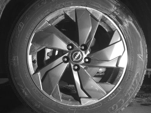 Used 2025 Nissan Rogue SV FWD image 12