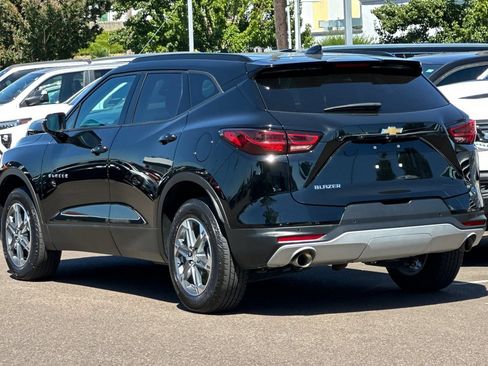 Used 2024 Chevrolet Blazer LT w/ Convenience Package FWD image 6