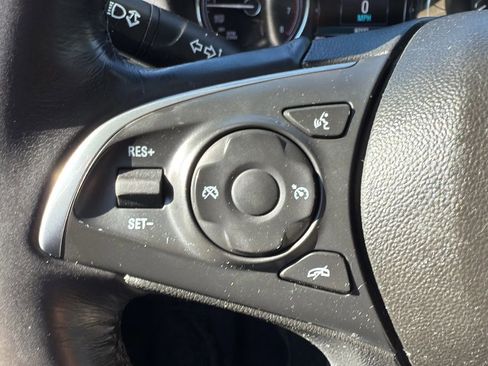 Used 2019 Buick Enclave Essence AWD/4WD image 12