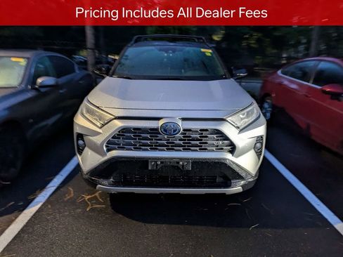 Used 2021 Toyota RAV4 XSE AWD/4WD image 2