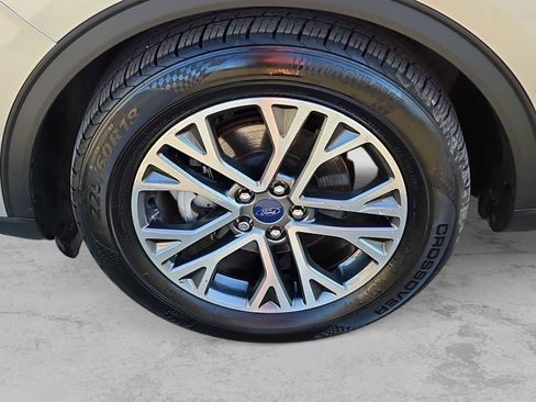 Used 2021 Ford Escape SEL image 12