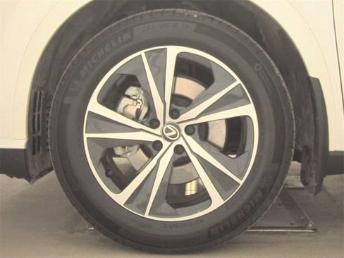 Used 2024 Lexus RX 350 Premium w/ Accessory Package (Z1) image 10