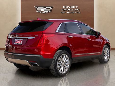 Used 2019 Cadillac XT5 Platinum AWD/4WD image 2