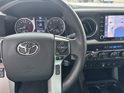 Used 2022 Toyota Tacoma Limited AWD/4WD image 24