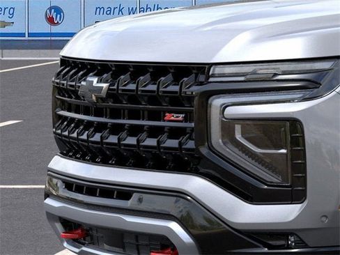 New 2026 Chevrolet Suburban Z71 w/ Comfort Package image 13