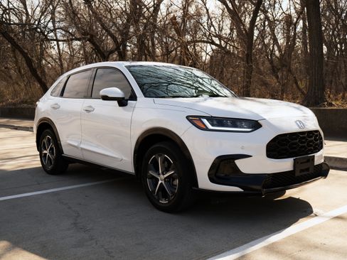 Certified 2024 Honda HR-V EX-L image 2