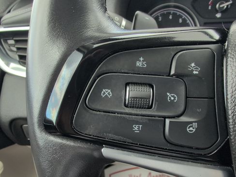 Used 2023 Buick Enclave Essence w/ Experience Buick Package FWD image 17