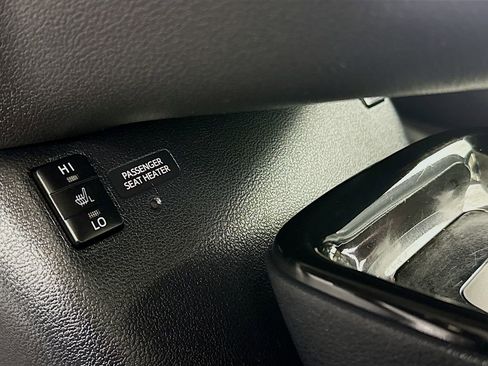 Certified 2019 Toyota Prius Prime Premium image 19