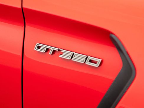 Used 2016 Ford Mustang Shelby GT350 w/ Technology Package image 35