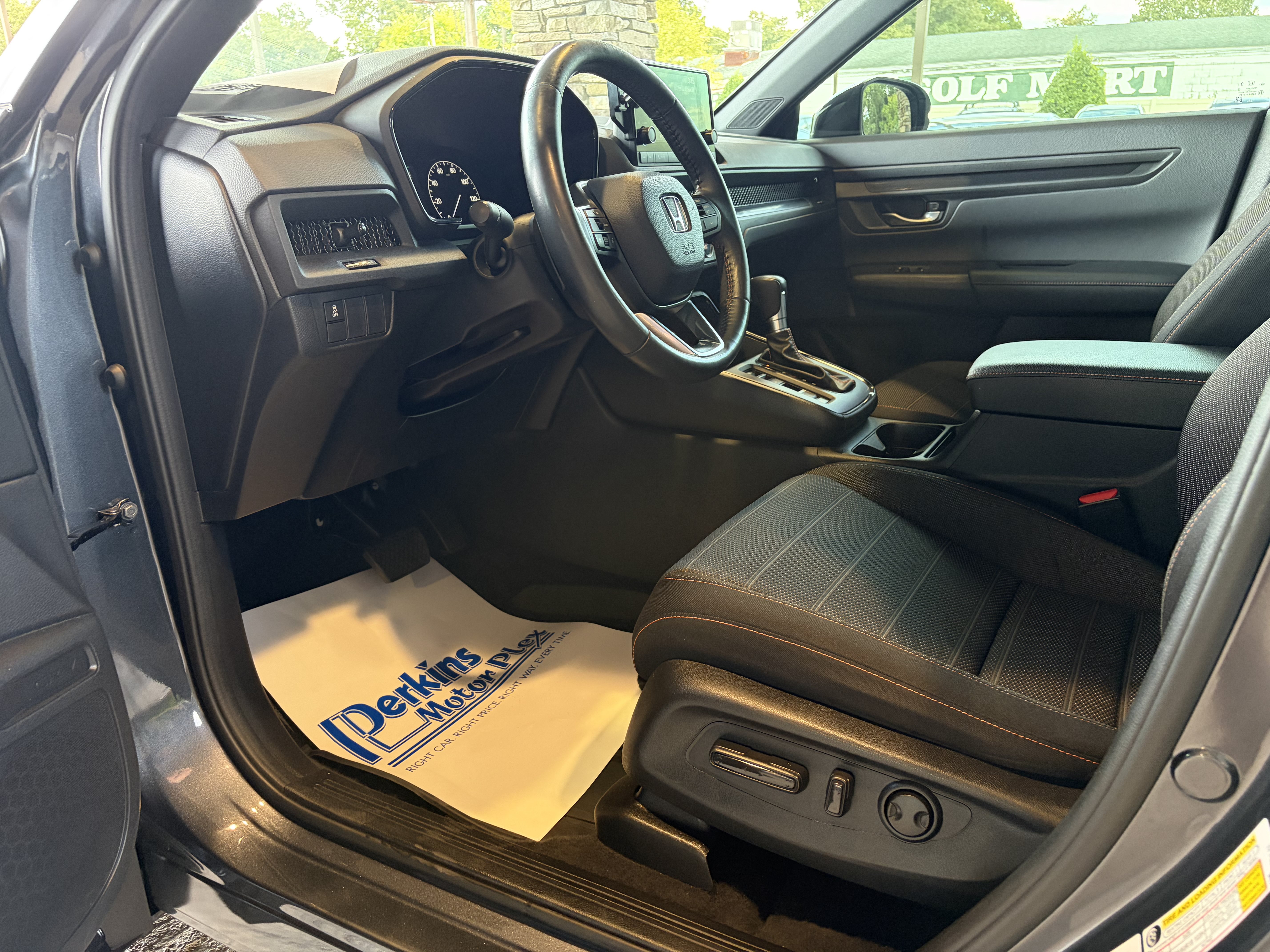 Used 2023 Honda CR-V Sport image 2