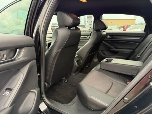 Used 2019 Honda Accord Sport image 6