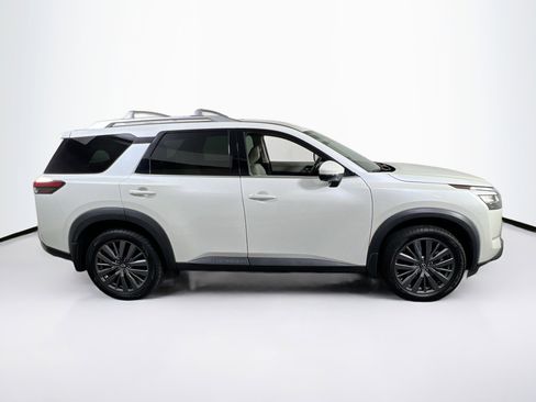 Used 2023 Nissan Pathfinder SL w/ SL Premium Package image 4