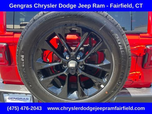 Certified 2025 Jeep Wrangler Unlimited Sahara AWD/4WD image 22