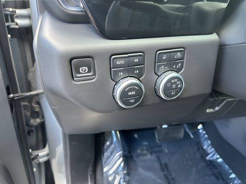 Used 2024 GMC Sierra 1500 Elevation w/ Elevation Premium Package AWD/4WD image 15