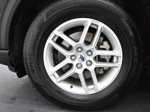 Used 2025 Ford Explorer Active w/ Active Comfort Package RWD image 41
