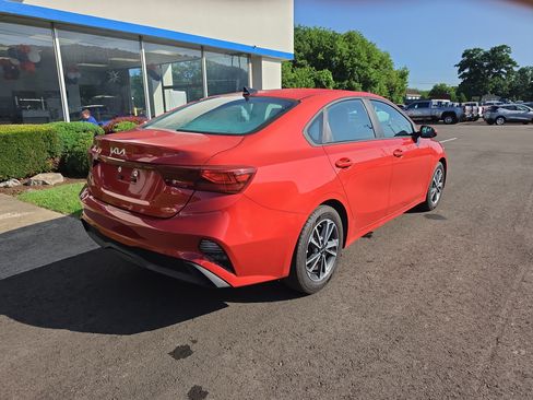 Used 2023 Kia Forte LXS FWD image 3
