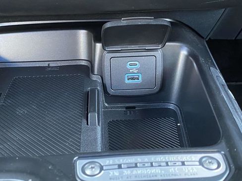 New 2025 Ford Bronco 4-Door image 15