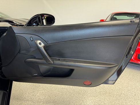 Used 2007 Chevrolet Corvette Convertible w/ Preferred Equipment Group RWD image 46