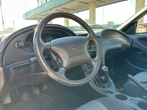 Used 2002 Ford Mustang GT RWD image 3