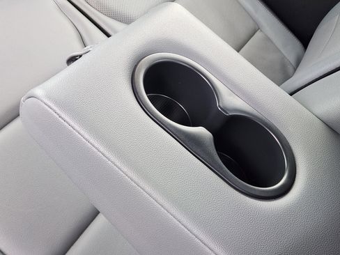 Used 2022 Ford F150 Lightning Lariat image 39