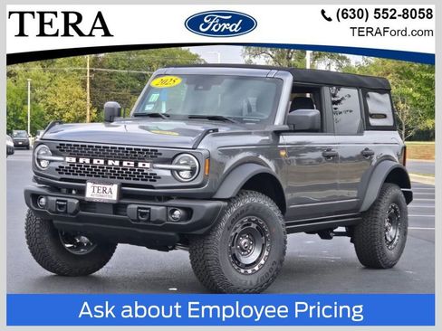 New 2025 Ford Bronco Badlands w/ Sasquatch Package AWD/4WD image 1