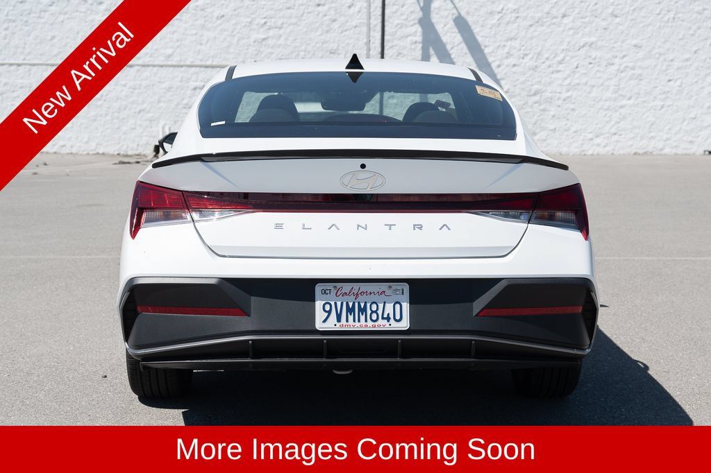Used 2026 Hyundai Elantra Sport FWD image 5