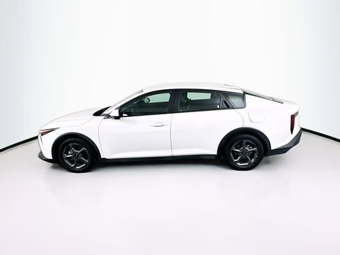 Used 2025 Kia K4 LXS image 4