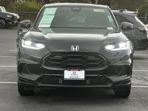Certified 2025 Honda HR-V Sport image 5