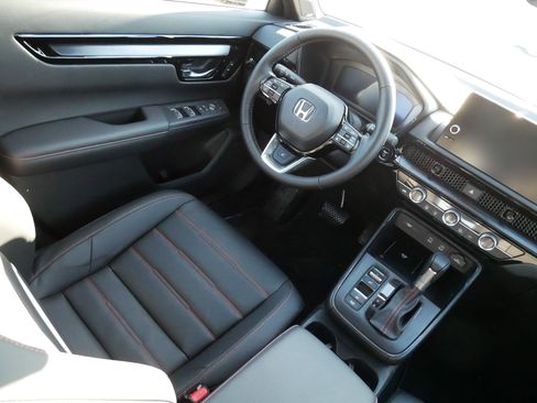 Certified 2026 Honda CR-V Sport Touring image 9
