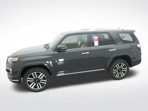 Used 2024 Toyota 4Runner Limited AWD/4WD image 2