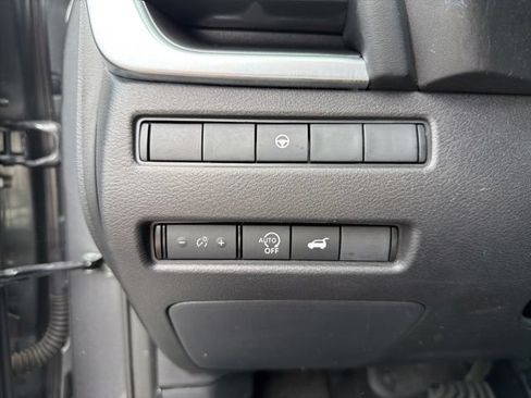 Used 2024 Nissan Rogue SV AWD/4WD image 13
