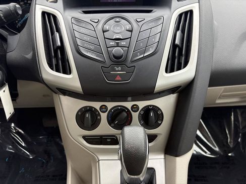 Used 2012 Ford Focus SE FWD image 15