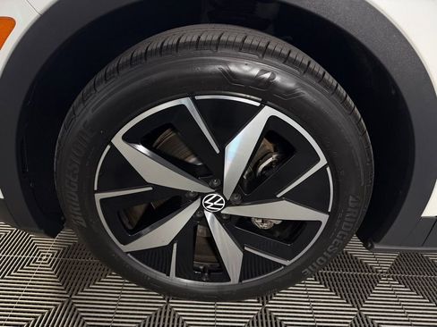 Used 2023 Volkswagen ID.4 Pro S RWD image 12
