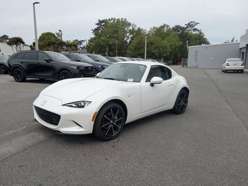 New 2026 MAZDA MX-5 Miata RF Grand Touring RWD image 8