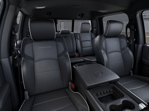 New 2026 RAM 3500 Laramie AWD/4WD image 33