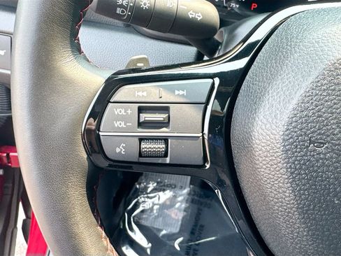 Used 2025 Honda Pilot Black Edition image 8