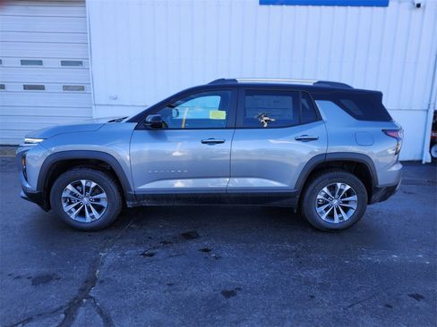 New 2026 Chevrolet Equinox LT w/ Convenience Package II image 2